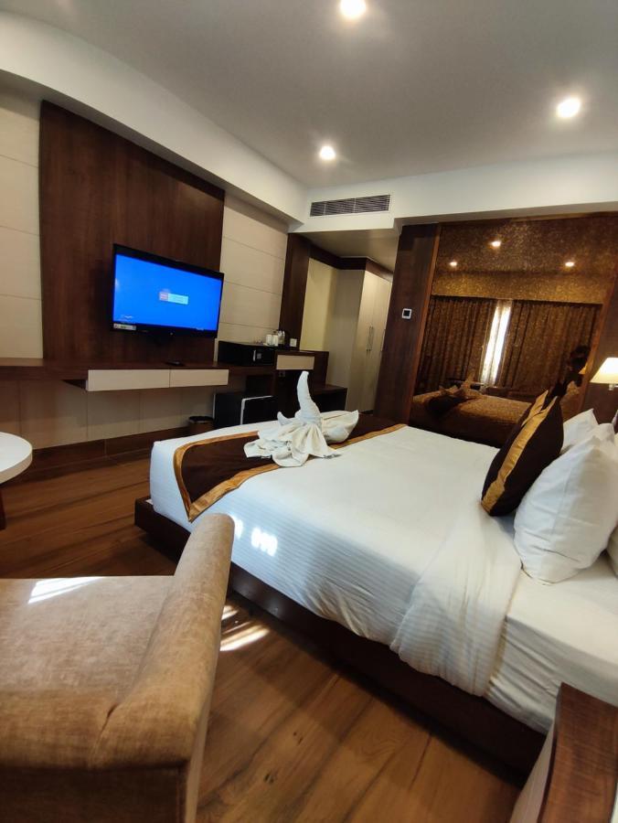 Hotel Rimi International Agartala Exterior foto