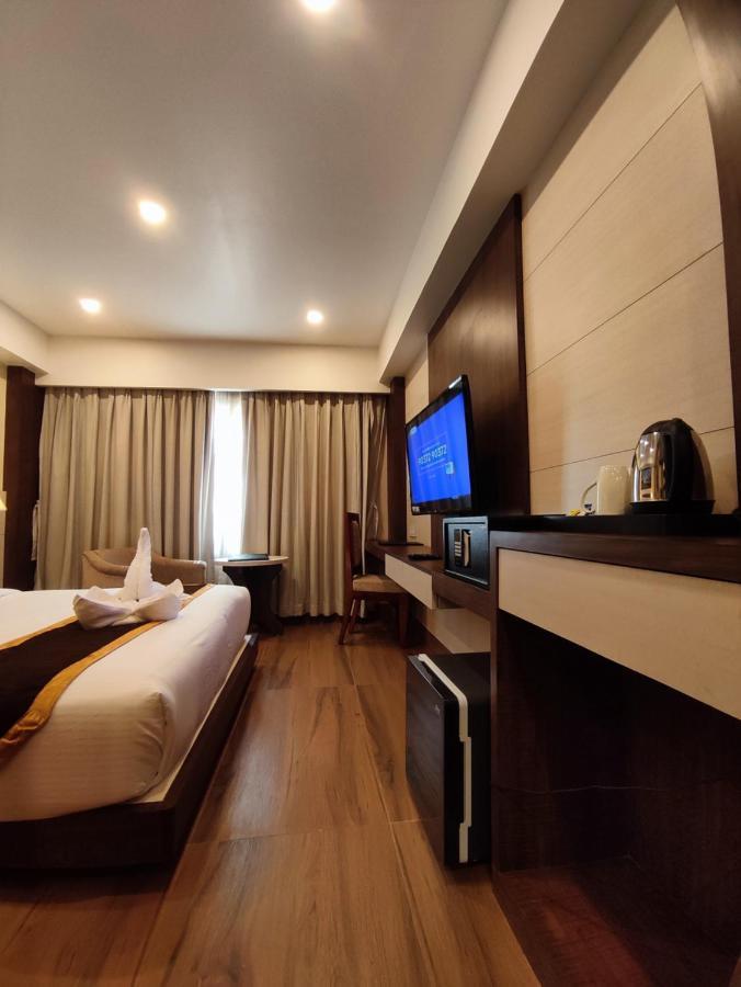 Hotel Rimi International Agartala Exterior foto
